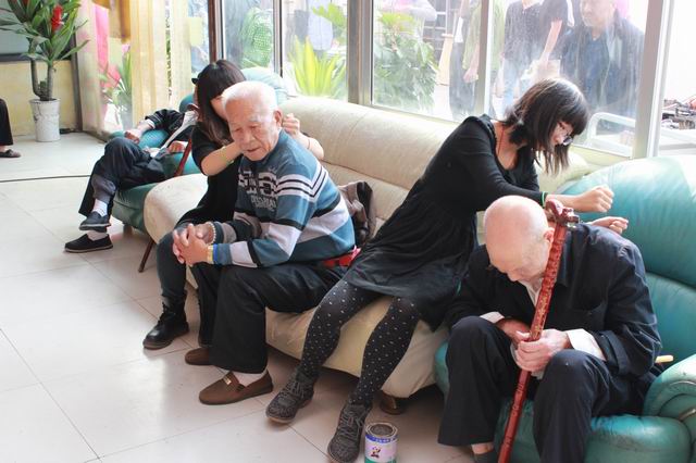 欢度重阳,关爱老人,共建和谐