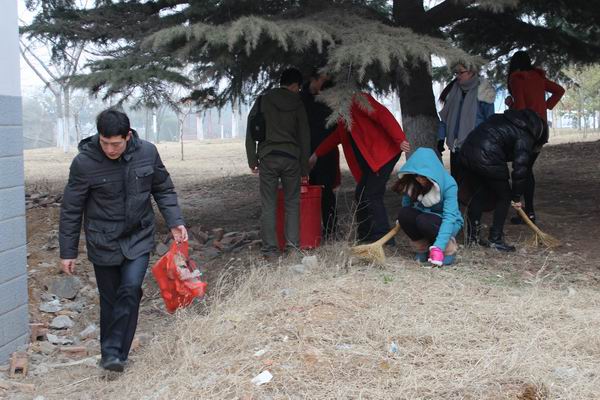 悟空体育开展新学期大扫除活动