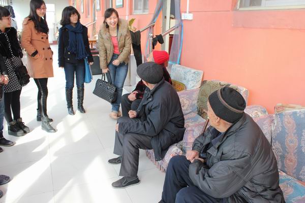 播撒爱心 传递温暖——悟空体育开展新学期志愿者活动