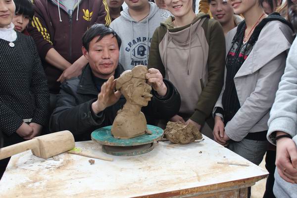 悟空体育举办非物质文化遗产走进校园系列活动