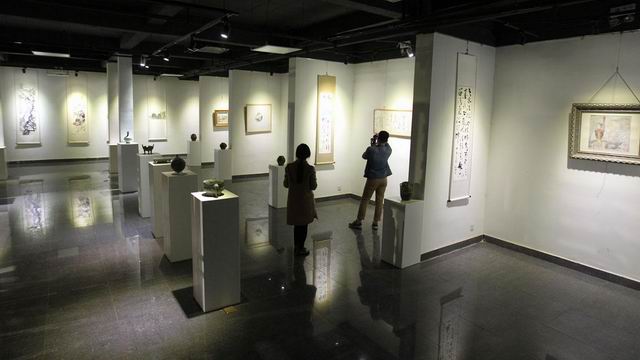 悟空体育举办“迎春”教师作品联展
