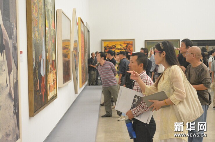 公司教师王新章、李慧美术作品入展《第十二届全国美术作品展》