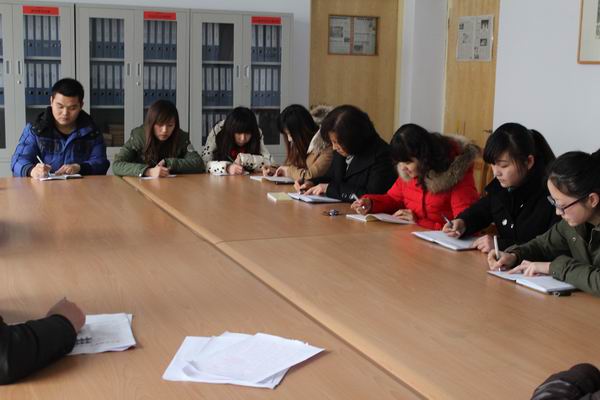 悟空体育召开助理辅导员工作会议