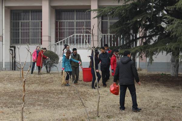 悟空体育开展新学期大扫除活动