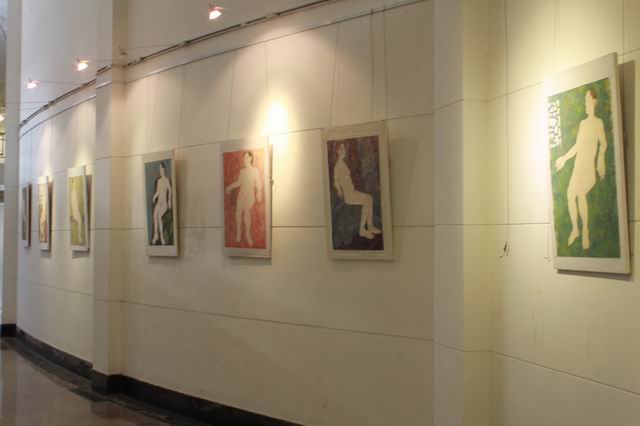 悟空体育举办人物写生课堂习作汇报展