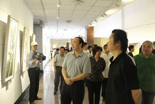 悟空体育举办《行言寓彰——油画作品四人展》