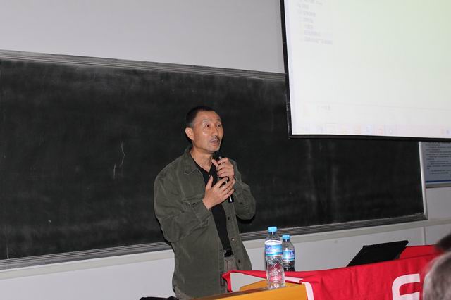 著名风光摄影家加拿大籍华裔艺术家段岳衡先生来美术公司学术交流