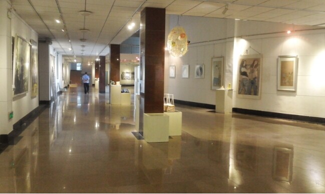 悟空体育举办迎新画展