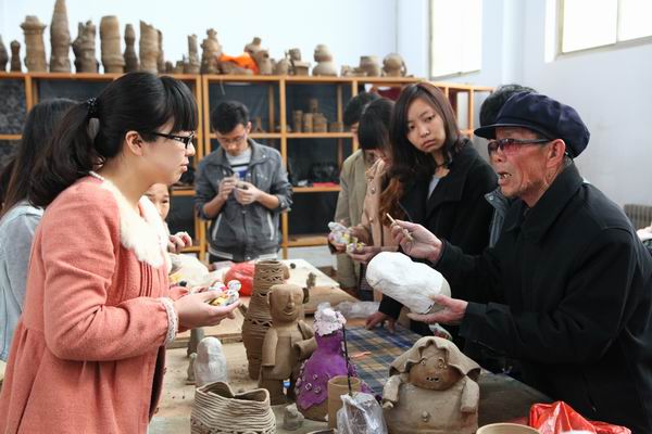 悟空体育举办非物质文化遗产走进校园活动